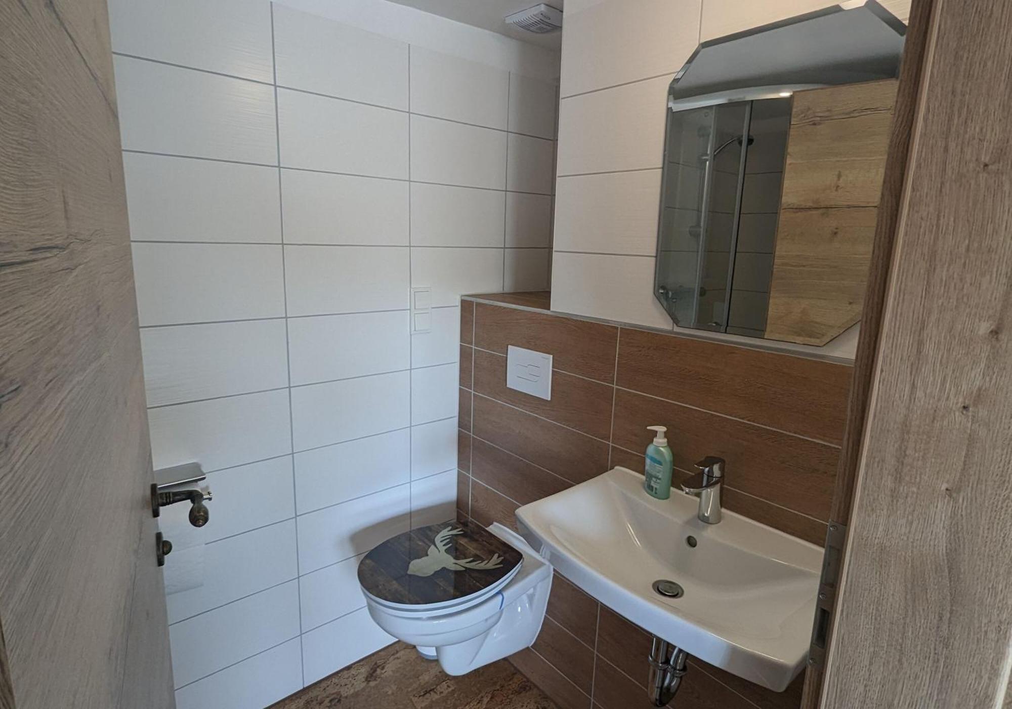 Pension Neue Linde Alsfeld Exterior foto